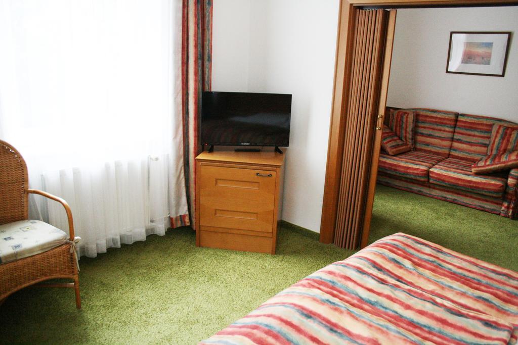קרלובי וארי Villa Charlotte חדר תמונה