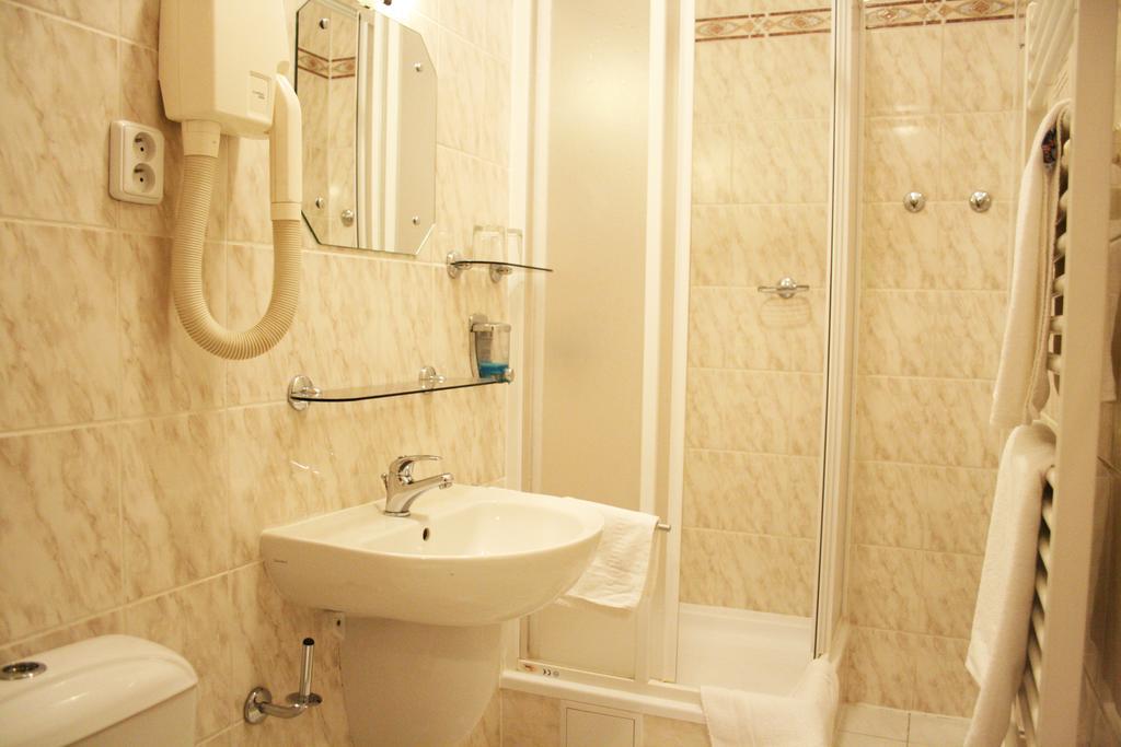 קרלובי וארי Villa Charlotte חדר תמונה