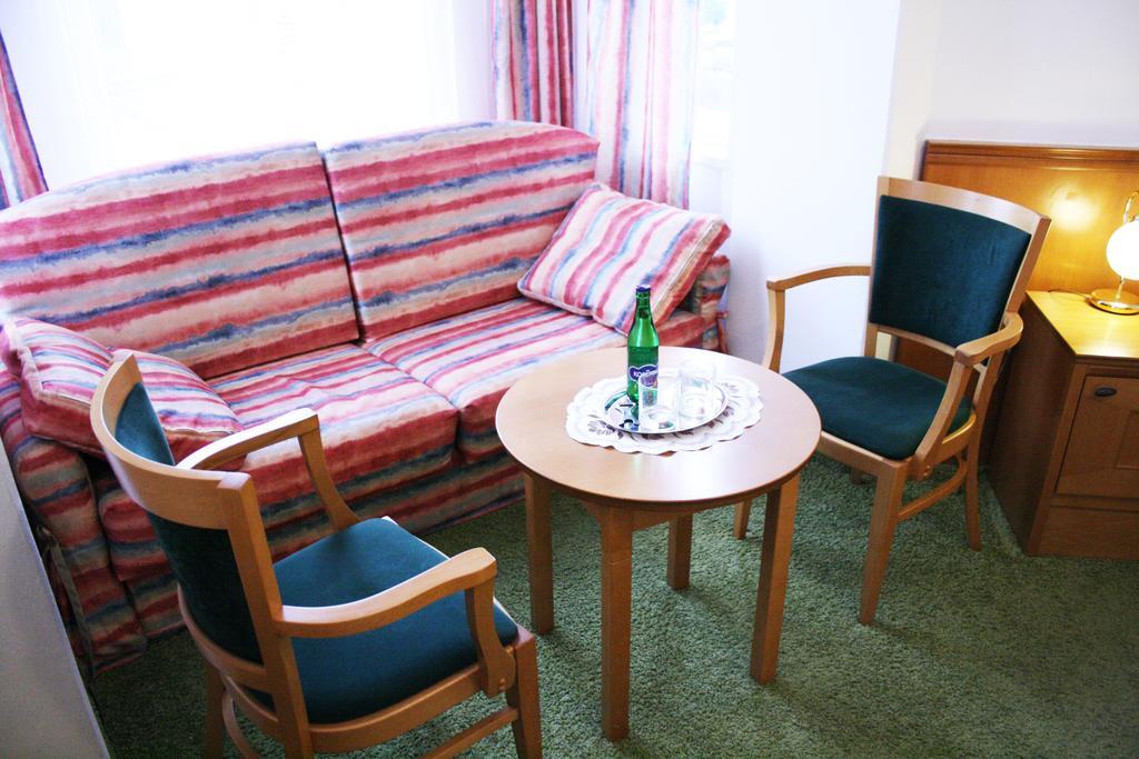 קרלובי וארי Villa Charlotte חדר תמונה