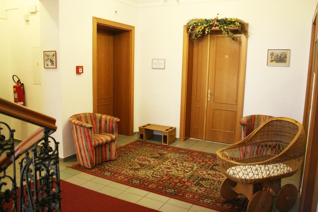 קרלובי וארי Villa Charlotte מראה חיצוני תמונה