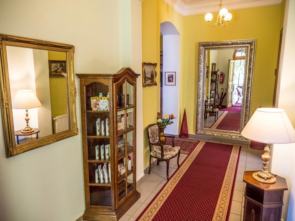 קרלובי וארי Villa Charlotte מראה חיצוני תמונה