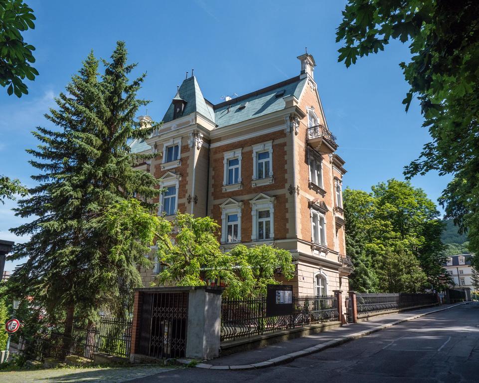 קרלובי וארי Villa Charlotte מראה חיצוני תמונה