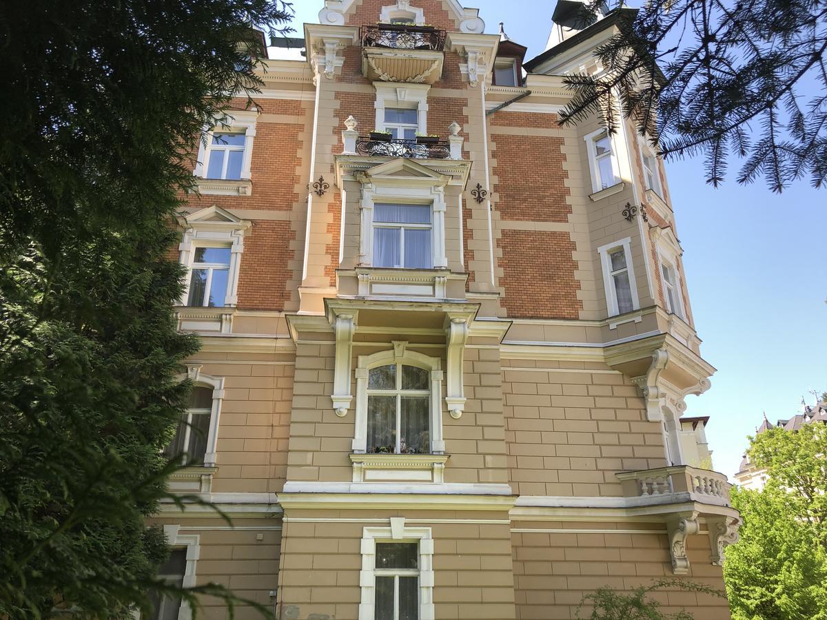 קרלובי וארי Villa Charlotte מראה חיצוני תמונה